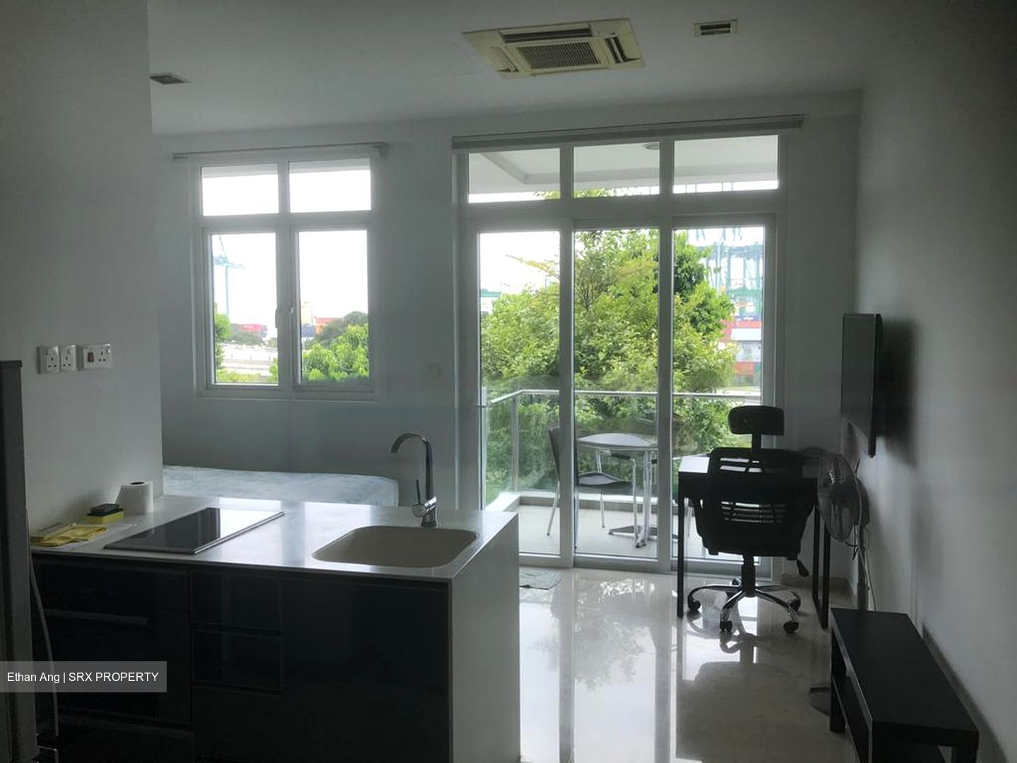 Pasir Panjang Road (D5), Condominium #458858861